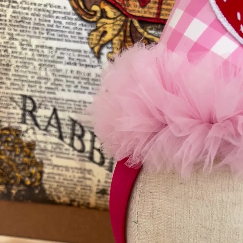 #tolstoy-video-preview-https%3A%2F%2Fvideos.gotolstoy.com%2Fpublic%2Fd1c0b1f4-5b7d-4d5c-a3d4-03f50eeab80c%2Fb0a2e496-96b8-451c-88a4-06c94cf87ce7%2Fb0a2e496-96b8-451c-88a4-06c94cf87ce7.mp4