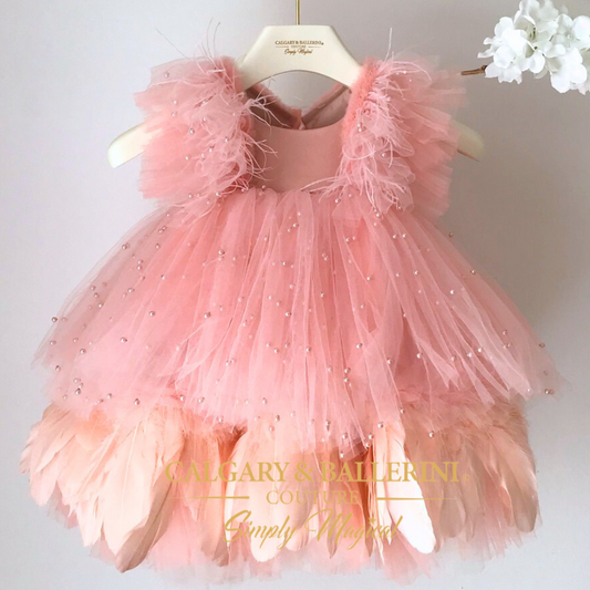 1 year old birthday outfit for baby girls with lace and tulle details