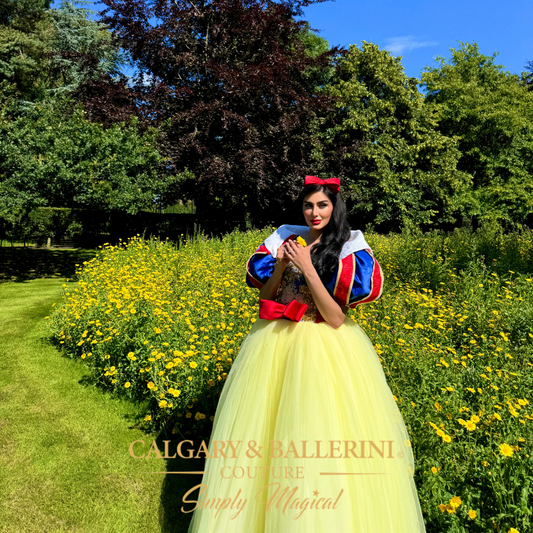 Luxury adult Snow White costume with yellow ball gown