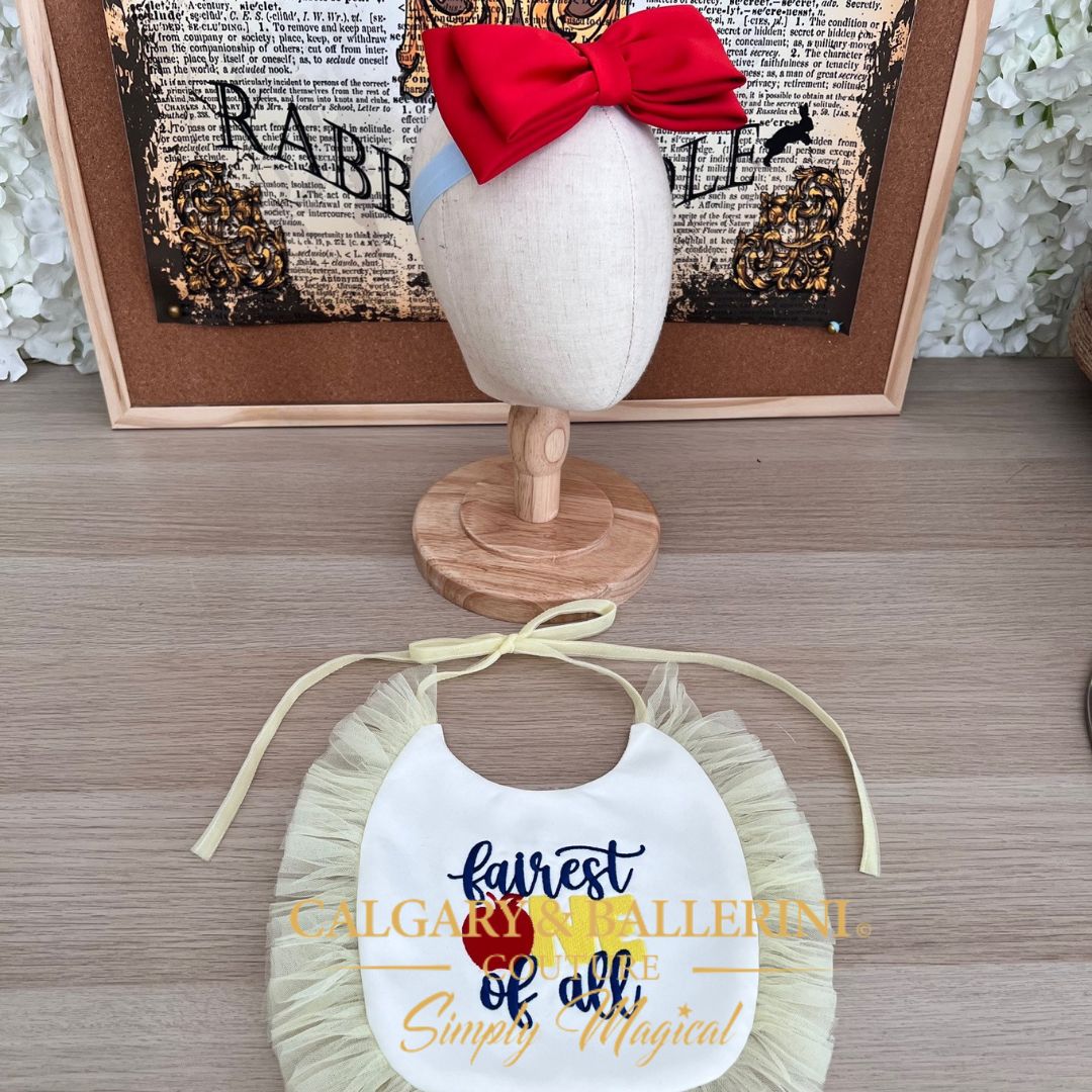 Snow White Bib and Bow Set