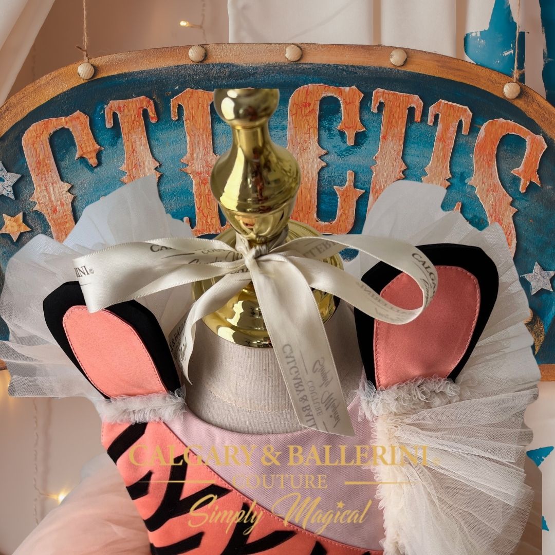 where-to-order-bespoke-party-animal-birthday-outfits-for-milestone-portraits