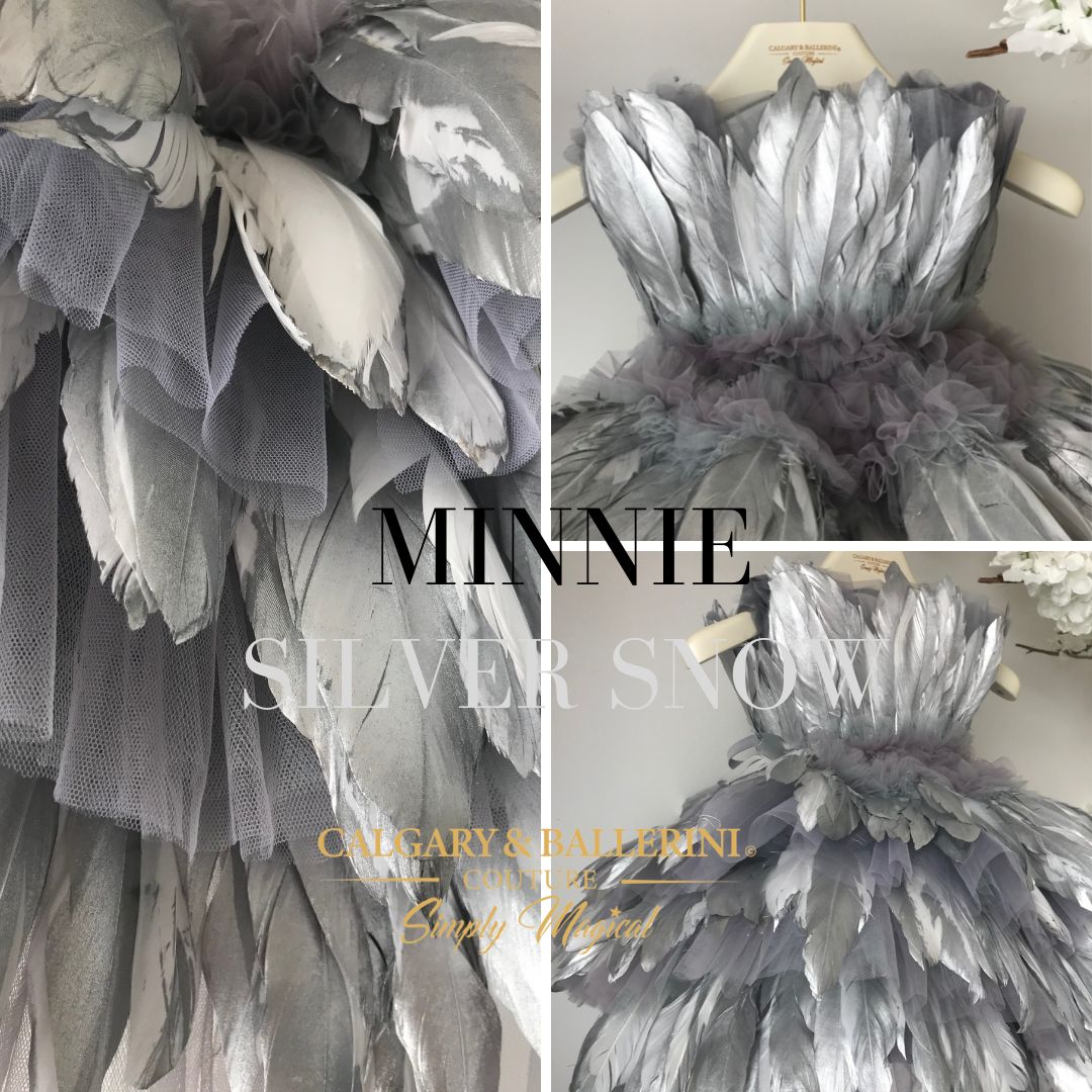 Minne knee length feather in color silver snow